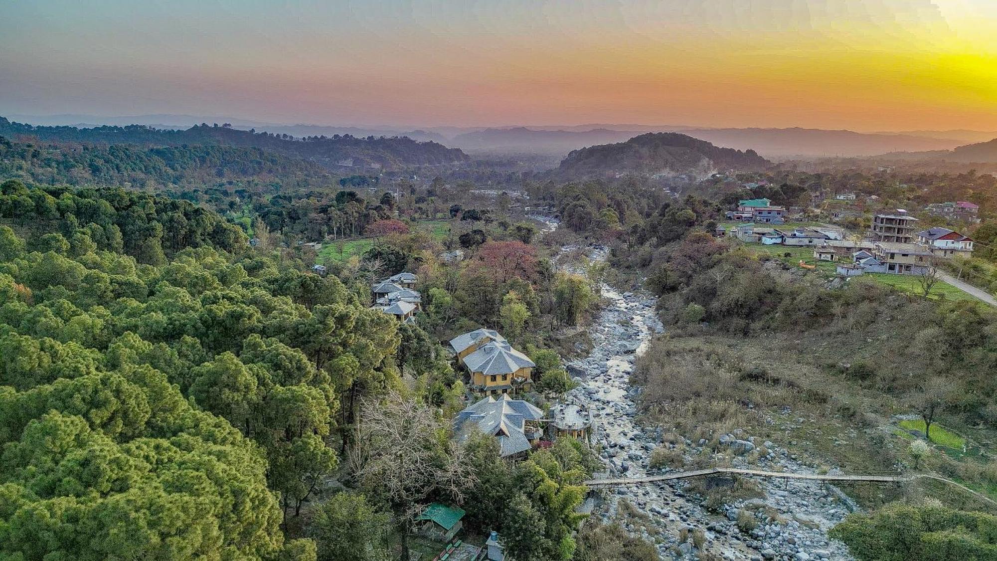 Prakriti Aalay - Riverside Mountain View Boutique Eco Resort Дармсала Екстер'єр фото